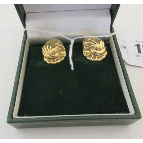 189 - PAIR OF 9CT GOLD CLIP EARRINGS