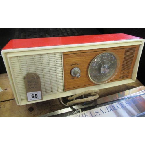 69 - ASTOR RETRO RADIO