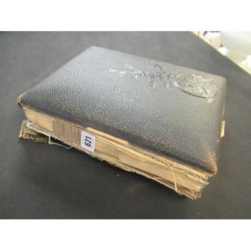 621 - VICTORIAN PORTRAIT PHOTOGRAPH ALBUM INCLUDING PHOTO OF EARLY POLICEMAN