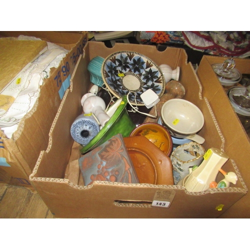 143 - BOX OF STUDIO POTTERY