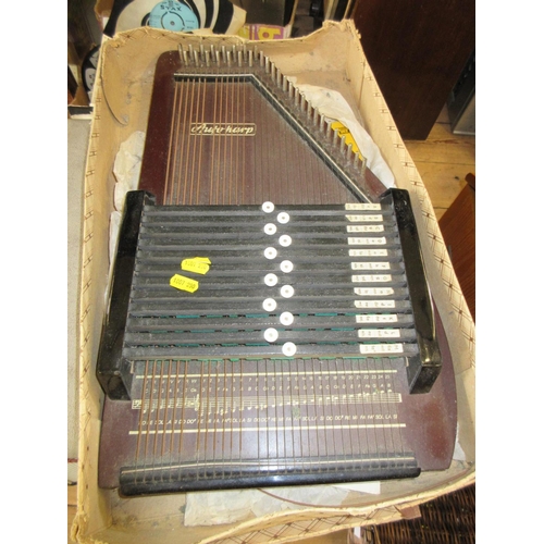 48 - BOXED ZITHER