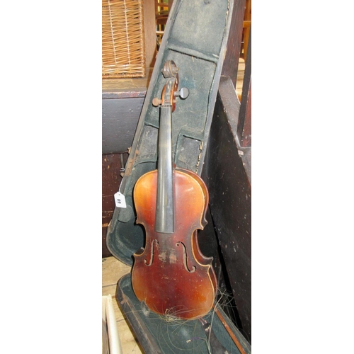 60 - VINTAGE CASED VIOLIN