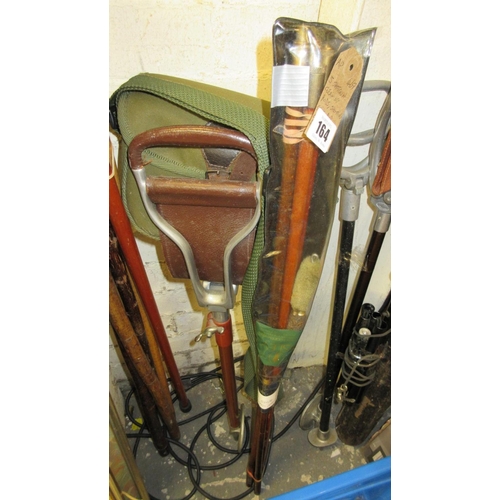 164 - FIVE SHOTGUN CLEANING RODS SHOOTING STICK AND CARTRIDGE BAG