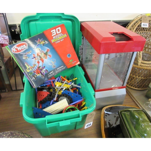 438 - BOX OF K'NEX AND CANDY GRABBER