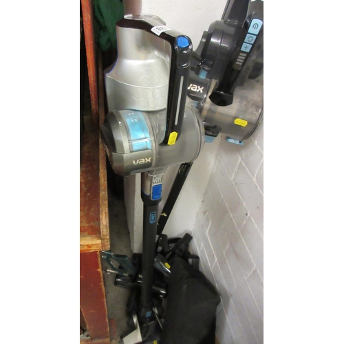 557 - VAX BLADE 24V VACUUM CLEANER