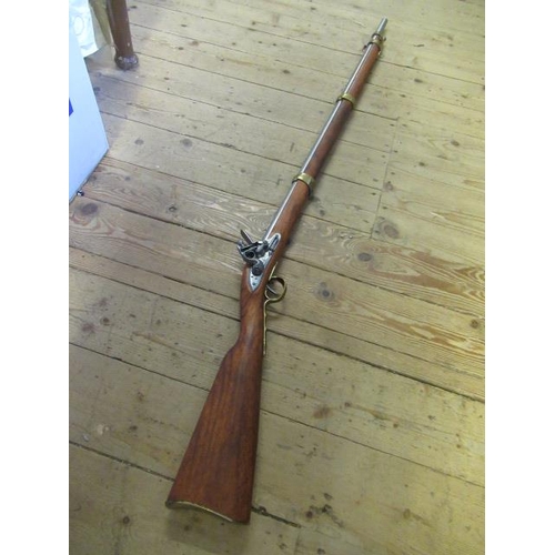 465 - REPLICA FLINTLOCK MUSKET