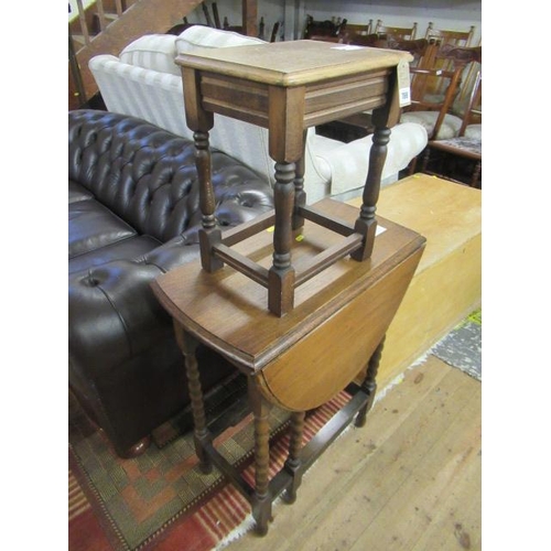 786 - SMALL TABLE AND A DROP LEAF TABLE