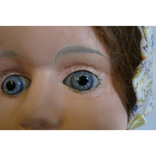 22 - Two vintage dolls, comprising a 27