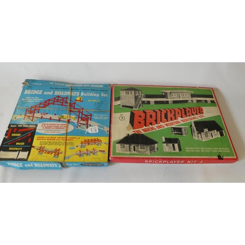 263 - Brick Player Building Set No3, appears to be in little used condition, in good box, and a Chad Valle... 