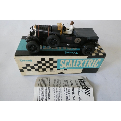 272 - Scalextric Bentley vintage racing car in black livery, boxed, excellent (Est. plus 24% premium inc. ... 