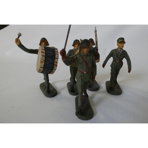 342 - Ten Elastolin 80mm WW2 German soldiers including officers and band members, good (Est. plus 24% prem... 