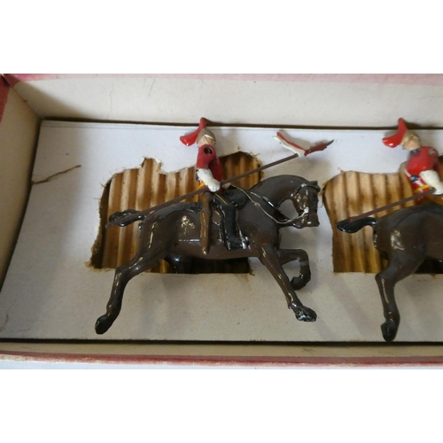 353 - Britain Life Guards lancers on horseback, incorrect box, good (Est. plus 24% premium inc. VAT)