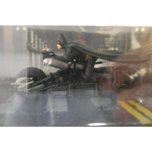 368 - Six Eaglemoss Batman figures and the Dark Knight motorcycles and figure, boxed, excellent (Est. plus... 