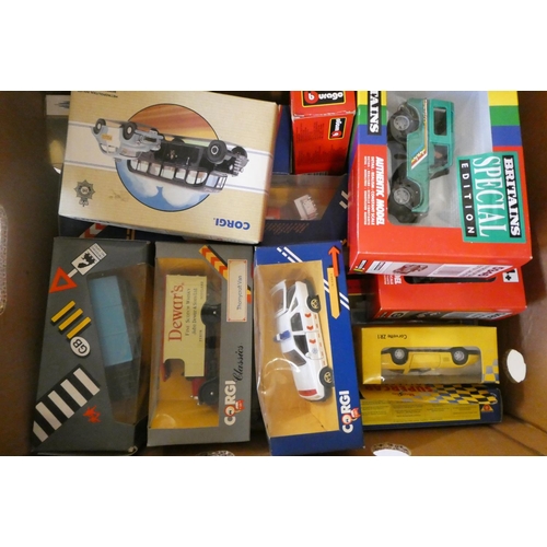 441 - Modern issue diecast vehicles by Corgi, Britains and others including vintage buses and Land Rover, ... 