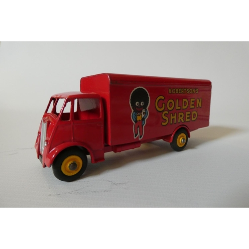 511 - Dinky 919 Guy Van Golden Shred, box fair, model excellent (Est. plus 24% premium inc. VAT)