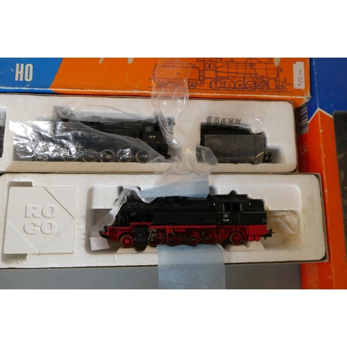 556 - Roco 43320 DB Class 93 tank locomotive and Roco 04111A Swiss railways 2-10-0 steam locomotive, both ... 