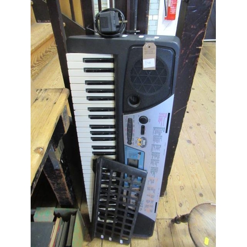 84A - YAMAHA ELECTRIC KEYBOARD