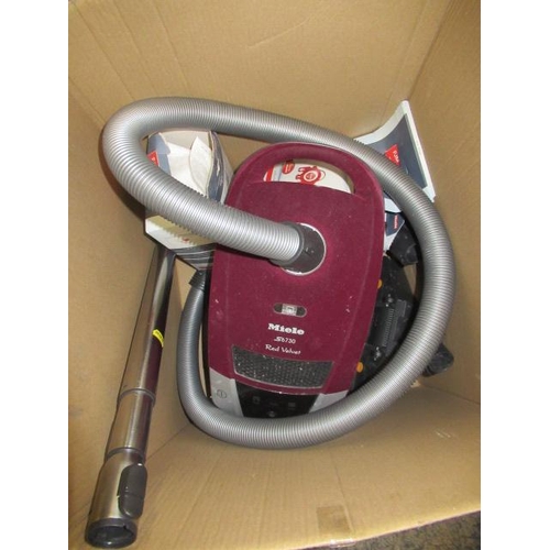 124 - MIELE S6730 RED VELVET VACUUM CLEANER