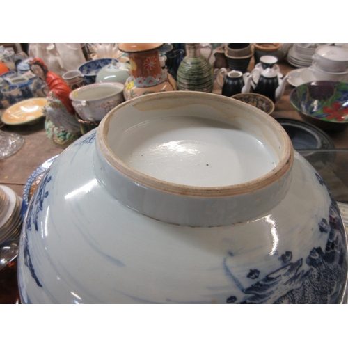 100 - CHINESE PORCELAIN BOWL