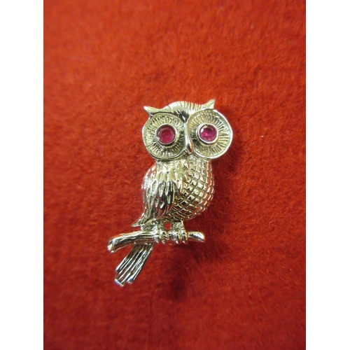 167 - STONE SET SILVER OWL BROOCH