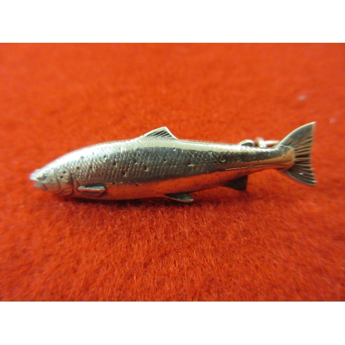 169 - SILVER FISH BROOCH