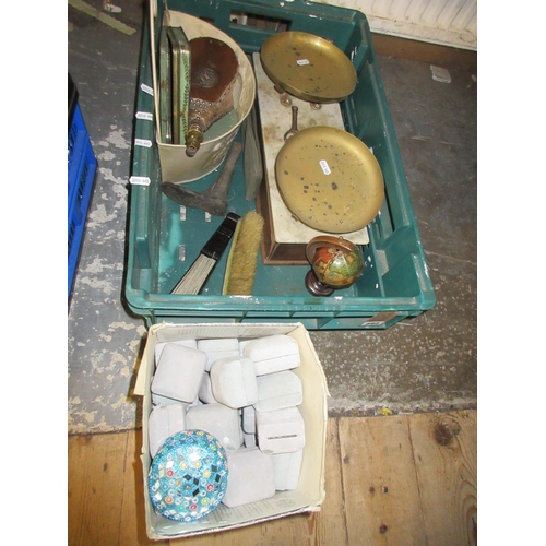 392 - CRATE OF VINTAGE ITEMS AND RING BOXES