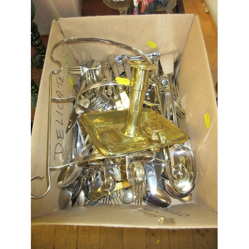 427 - BOX OF CUTLERY AND OTHER METALWARE