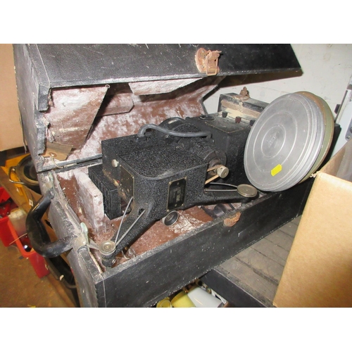 463 - OLD PROJECTOR WITH FILM REELS