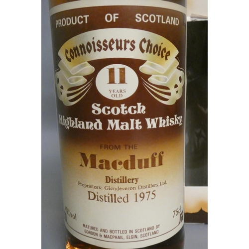 124 - One bottle Connoisseurs Choice Macduff 11yr old Scotch Highland malt whisky, distilled 1975, Gordon ... 