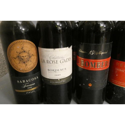 9 - Sixteen bottles of mixed wine and fortified wine, including three bottles El Bombero 2011 carinena, ... 