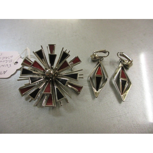 162 - SUNBURST BROOCH AND EARRINGS SET