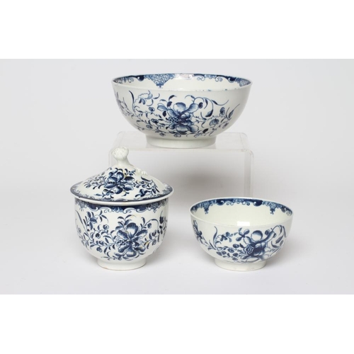 28 - TWO WORCESTER PORCELAIN MANSFIELD BOWLS, c.1780, 6