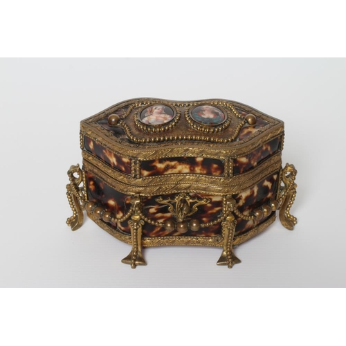 443 - A FRENCH STYLE TORTOISESHELL AND GILT METAL MOUNTED TRINKET BOX, early 20th century, of serpentine f... 