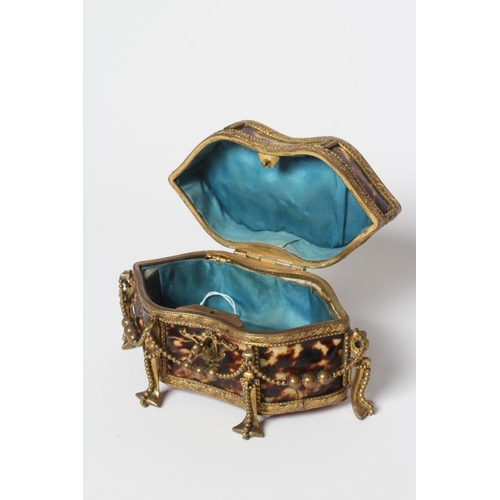 443 - A FRENCH STYLE TORTOISESHELL AND GILT METAL MOUNTED TRINKET BOX, early 20th century, of serpentine f... 