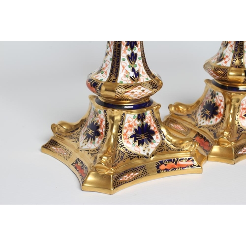 47 - A PAIR OF ROYAL CROWN DERBY CHINA DOLPHN IMARI PATTERN ELECTRIC LAMP BASES, mid 20th century, in the... 