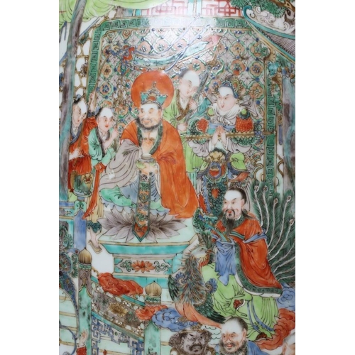 9 - A CHINESE PORCELAIN FAMILLE VERTE LARGE ALCOVE ROULEAU VASE painted with a continuous narrative with... 