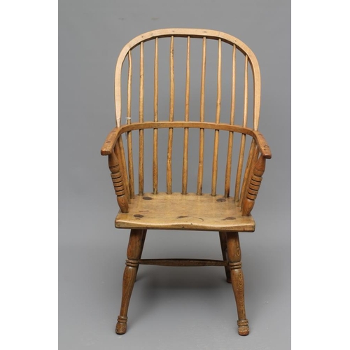 675 - AN ASH STICK BACK WINDSOR ARMCHAIR, early/mid 19th century, with hoop back, ring turned baluster arm... 