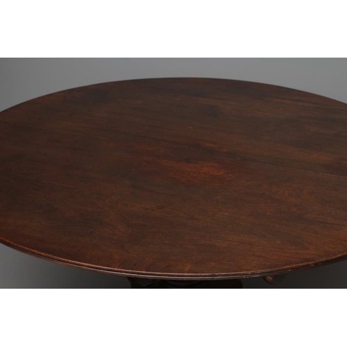 690 - A REGENCY MAHOGANY BREAKFAST TABLE, early 19th century, the reeded edged circular tilt top raised on... 