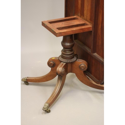 725 - A REGENCY MAHOGANY CENTRE TABLE, early 19th century, the rosewood banded rounded oblong tilt top and... 