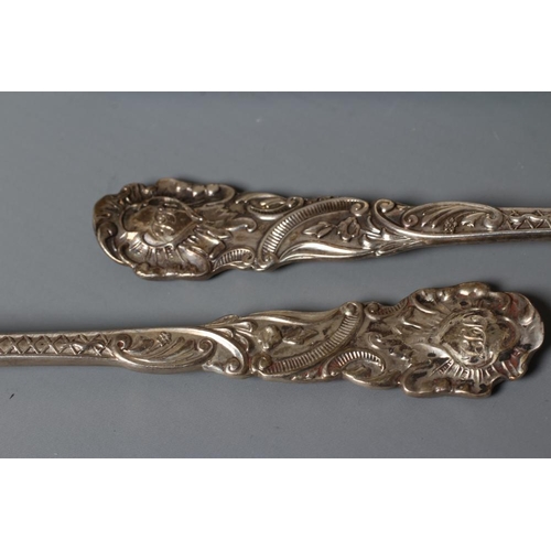 154 - AN EDWARDIAN SILVER CHRISTENING SPOON AND FORK by Jackson & Fullerton, London 1902/3, cast in the ro... 