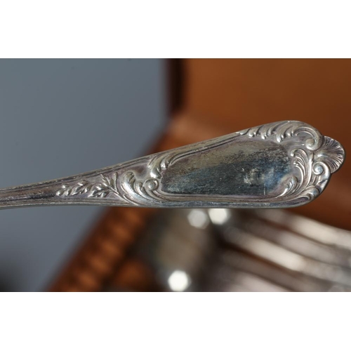 155 - A SET OF TWELVE FRENCH SILVER TEASPOONS, 950 standard, indistinct bigorne marks, with scroll cast fi... 