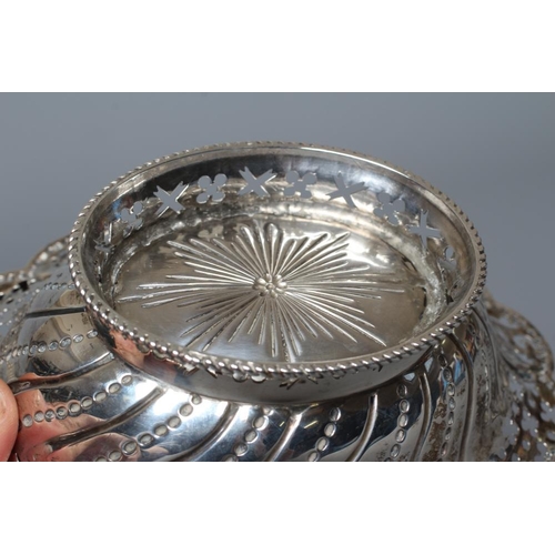 175 - A GEORGE III SILVER EPERGNE BASKET by Charles Aldridge & Henry Green, London 1773, of oval form, the... 