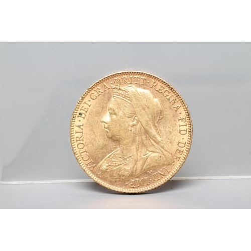 237 - A VICTORIA OH SOVEREIGN, 1900, 8g (Est. plus 20% premium)