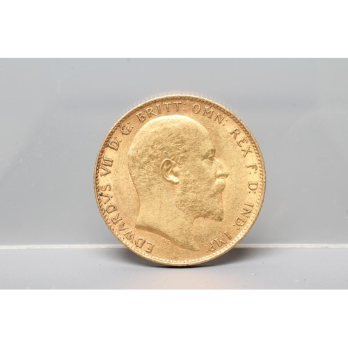 241 - AN EDWARD VII SOVEREIGN, 1904, 8g (Est. plus 20% premium)