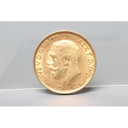 245 - A GEORGE V SOVEREIGN, 1911, 8g (Est. plus 20% premium)