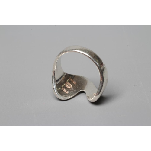 293 - A GEORG JENSEN SILVER MODERNIST RING designed by Ole Ishøj, no.A77B, size O 1/2 (Est. plus 24% premi... 