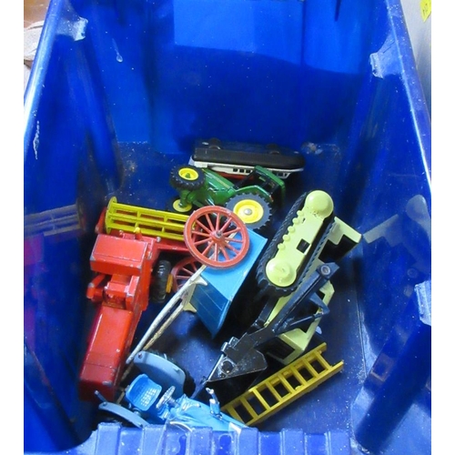 323 - BOX OF DIECAST TRACTORS AND OTHER VEHICLES