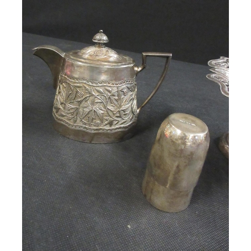 26 - WHITE METAL SMALL TEAPOT ETC 432g TOTAL