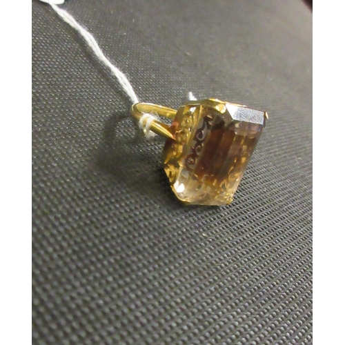 36 - TOPAZ RING 13.3g