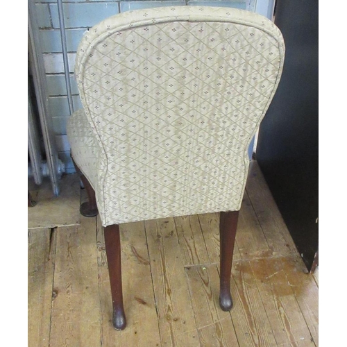 726 - AN EARLY GEORGIAN DESIGN MAHOGANY SIDE CHAIR, 20th century, upholstered in a cream trellis patterned... 